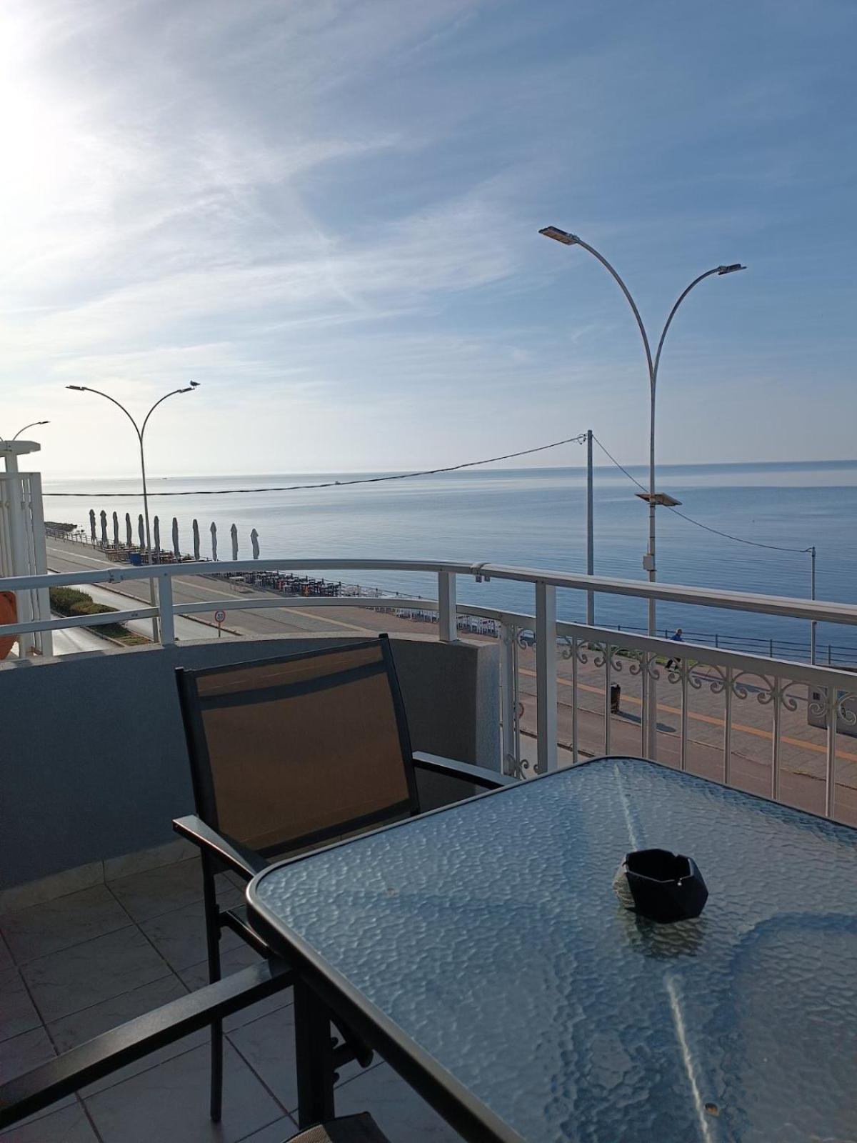 Marina'S Boutique Apartment อเล็กซานโดรโพลิส ภายนอก รูปภาพ